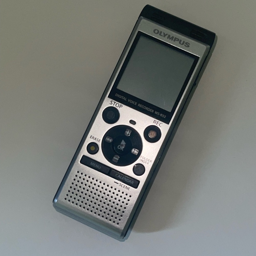,microphones with a 90°, Color: Black, Gray, Silver ,Features: USB, 4 GB, 8 GB